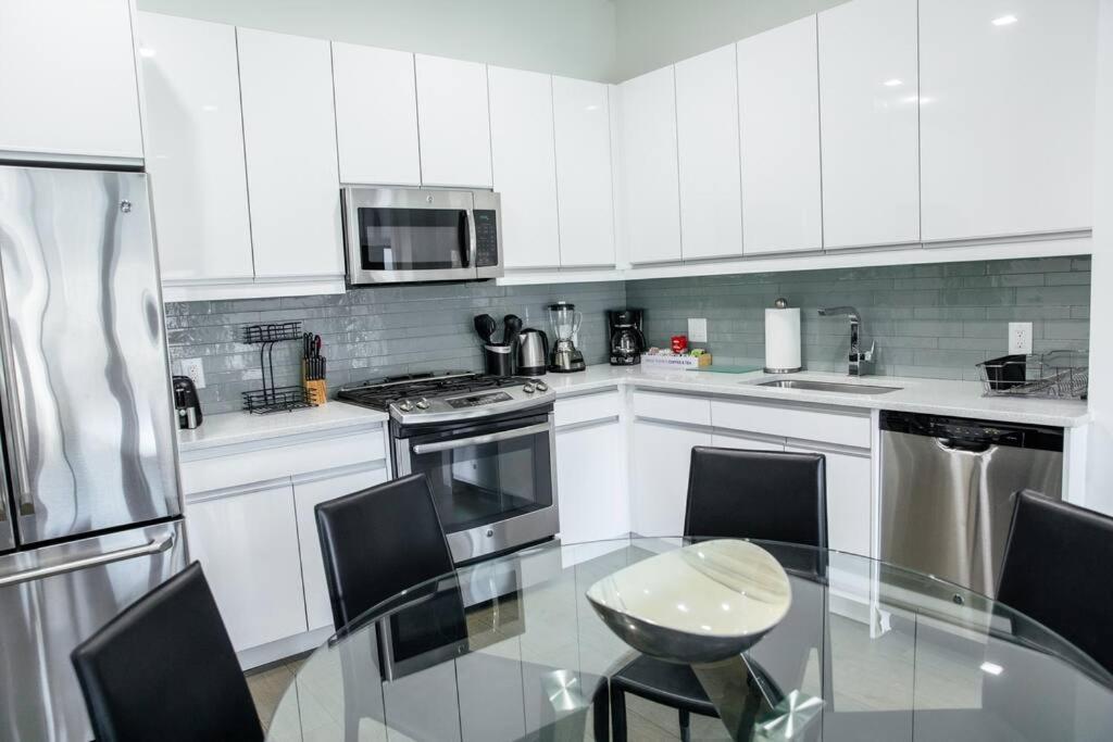 Dharma Home Suites Hoboken Kamer foto