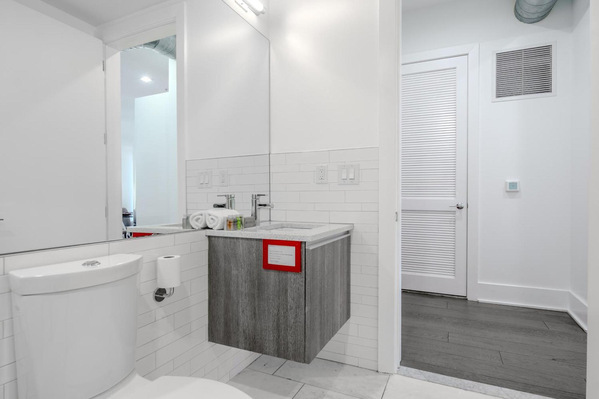 Dharma Home Suites Hoboken Buitenkant foto